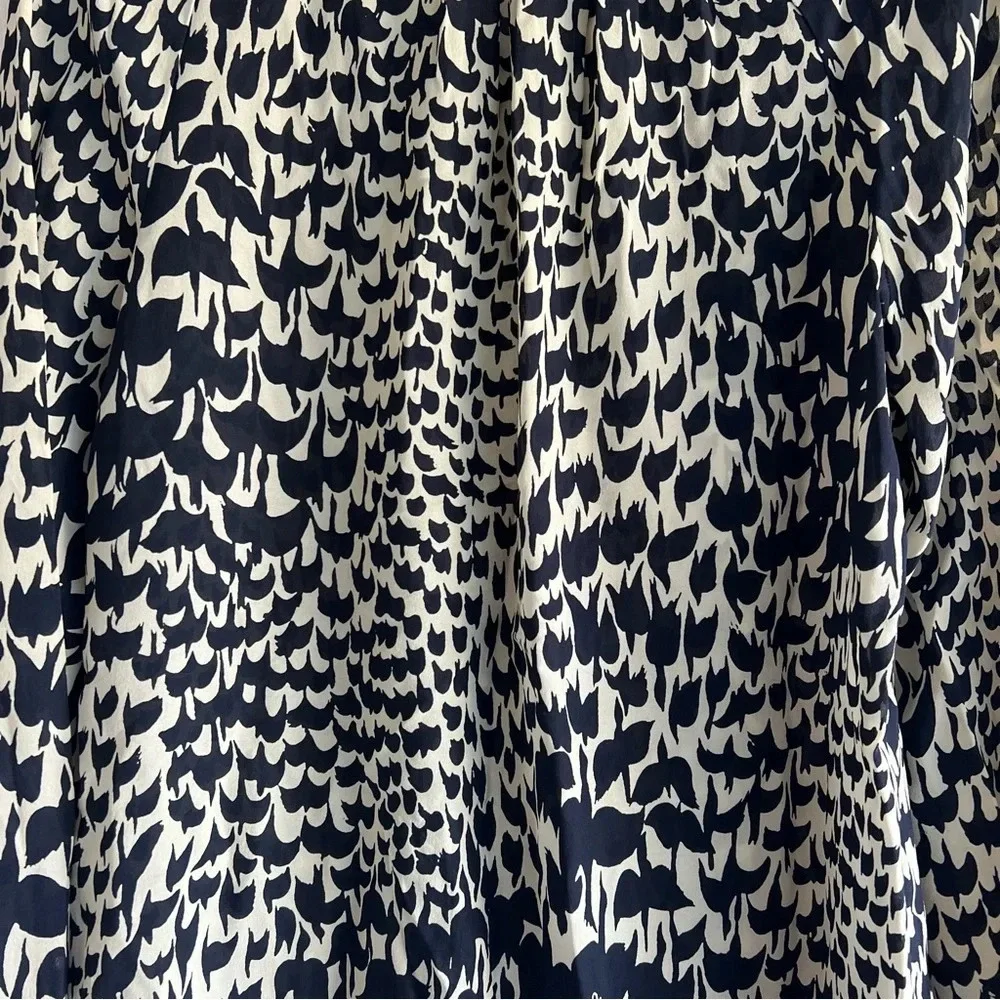 Tory Burch Bird Print Long Sleeve Keyhole Neck Blouse Top Navy Tan 22146